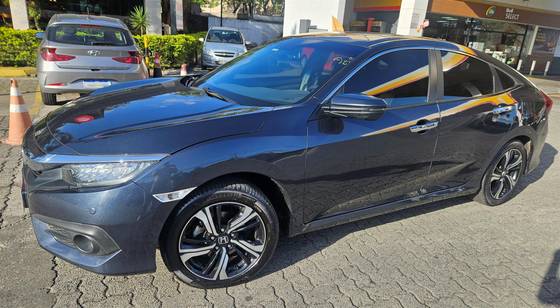 HONDA CIVIC 1.5 16V TURBO GASOLINA TOURING 4P CVT